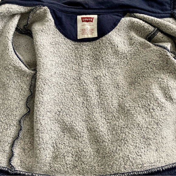 Levis sweatpants and Hoodie set - Picture 4 of 9